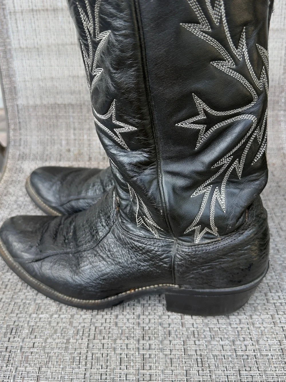 Black Embroidered Western Cowboy Boots 9,5